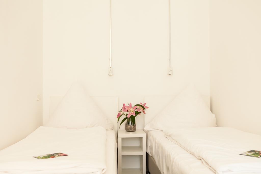 Apartment&Rooms Near Brandenburg Gate Berlin Exteriör bild
